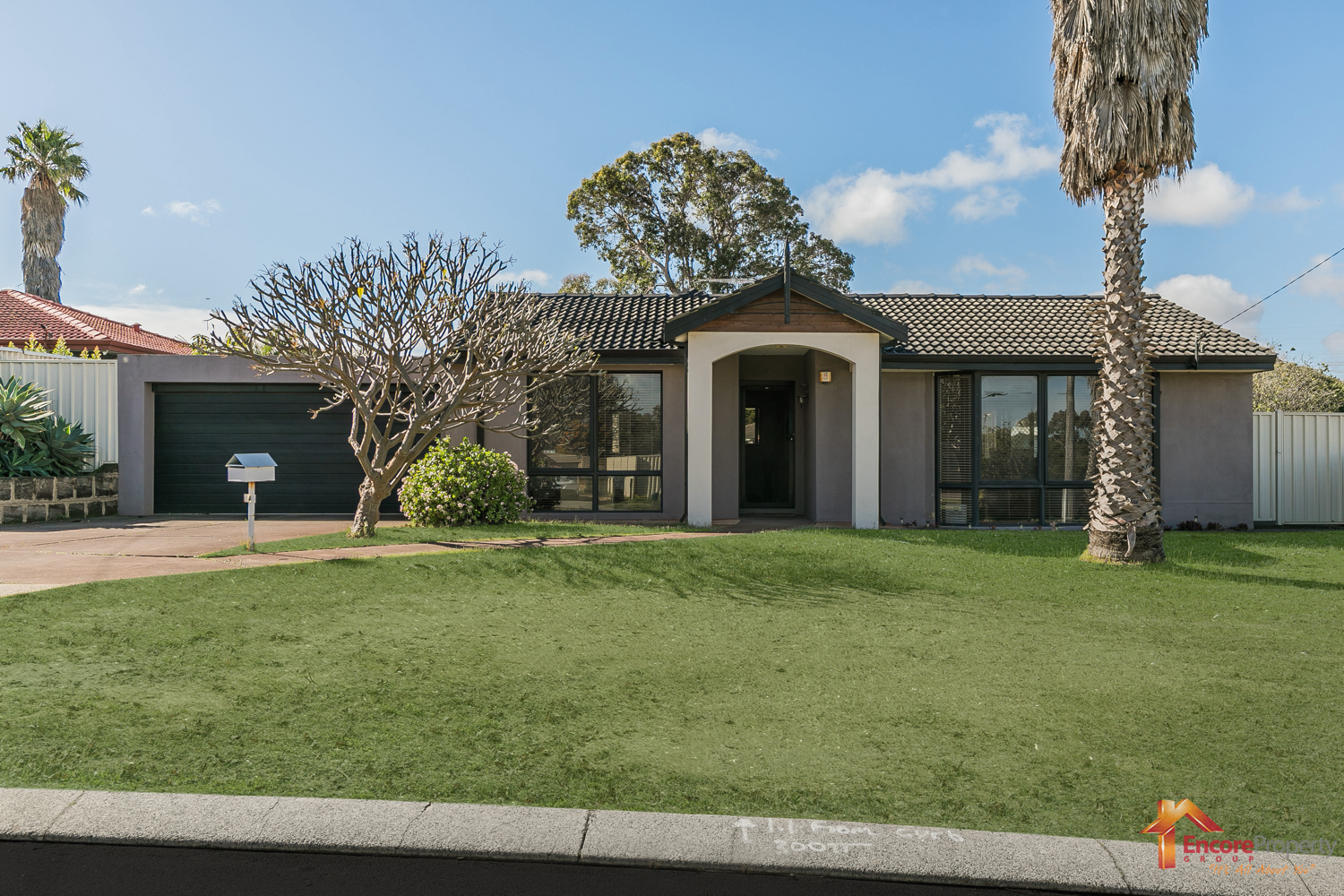 4 Hazlett Close, SOUTH LAKE, WA 6164 AUS