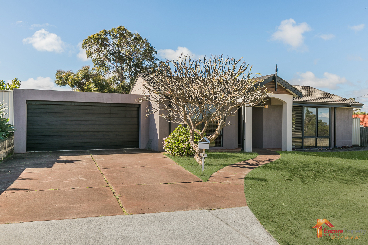 4 Hazlett Close, SOUTH LAKE, WA 6164 AUS