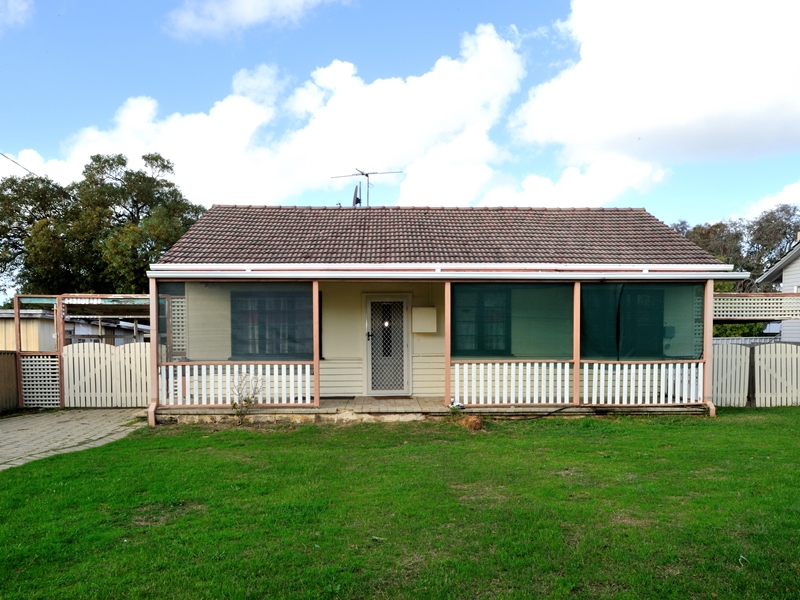 15 Westcott Road, MEDINA, WA 6167 AUS