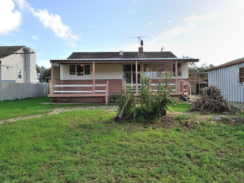 15 Westcott Road, MEDINA, WA 6167 AUS