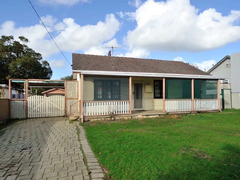 15 Westcott Road, MEDINA, WA 6167 AUS