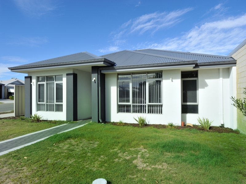 1A Winderie Road, GOLDEN BAY, WA 6174 AUS