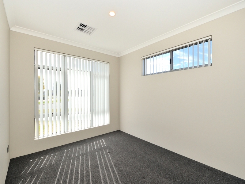 1A Winderie Road, GOLDEN BAY, WA 6174 AUS