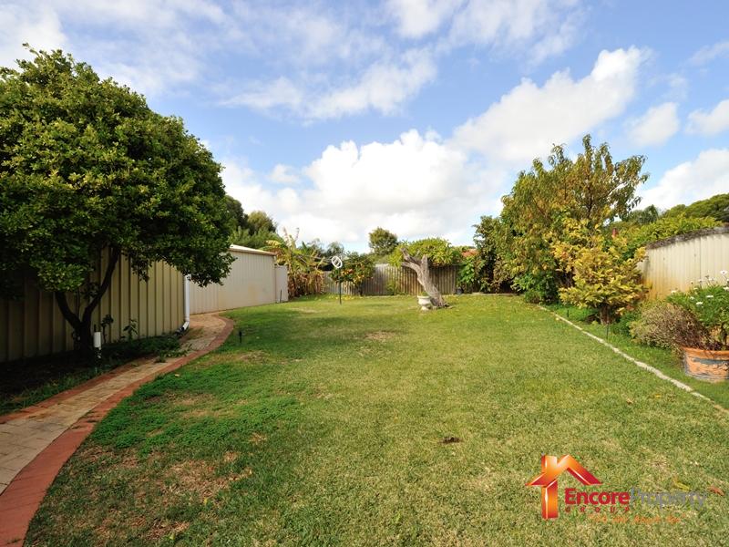 17 Quamby Place, ROCKINGHAM, WA 6168 AUS