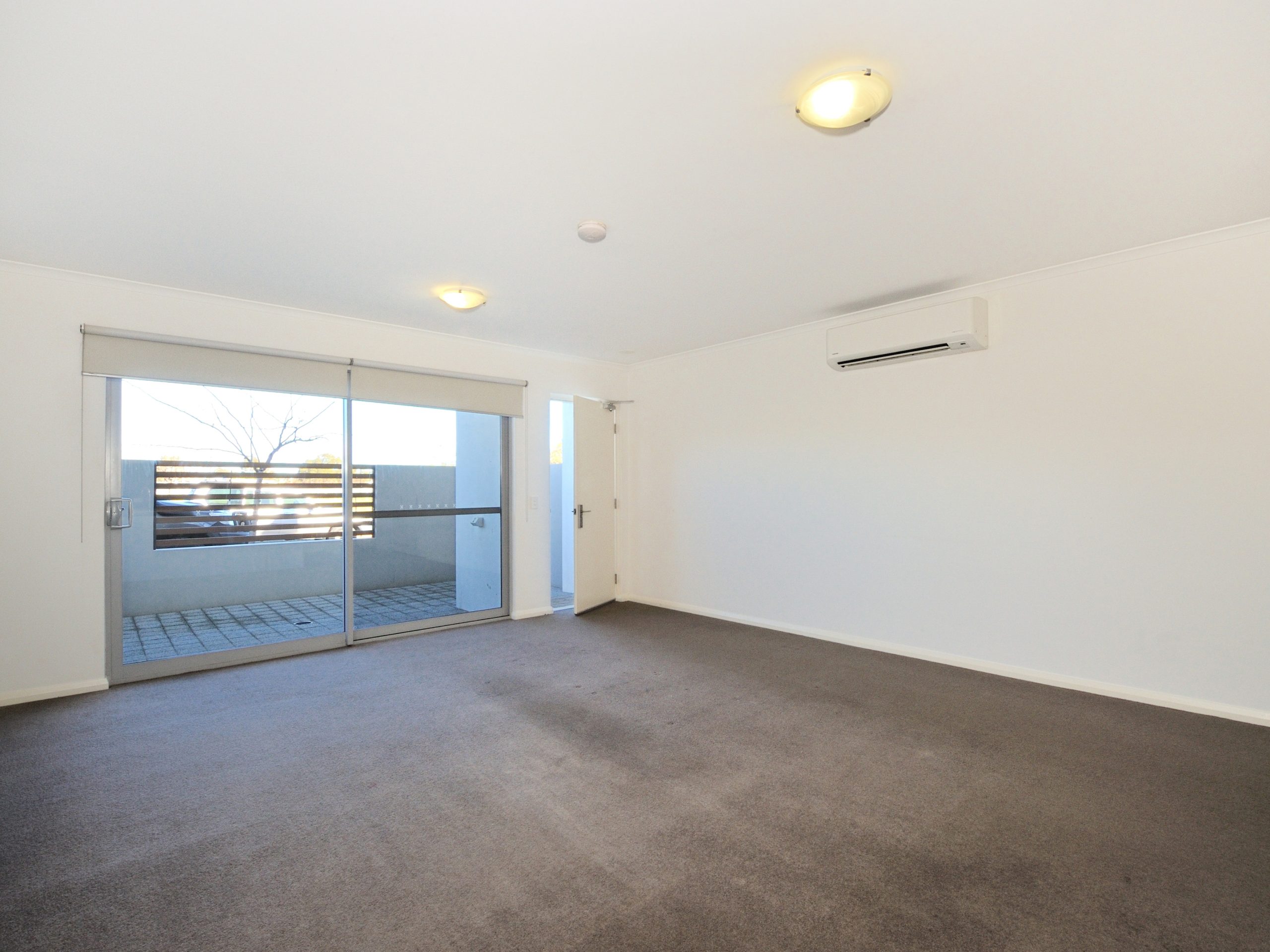 20/10 Pimlico Crescent, WELLARD, WA 6170 AUS