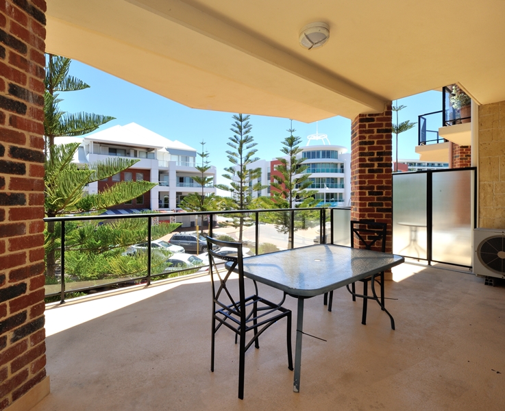 9/37 Dolphin Drive, MANDURAH, WA 6210 AUS