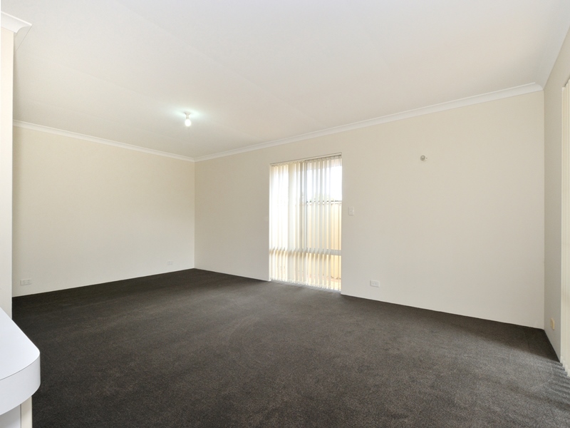 6 Templetonia Promenade, HALLS HEAD, WA 6210 AUS