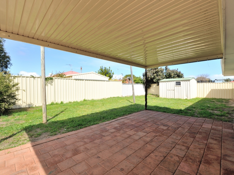 6 Templetonia Promenade, HALLS HEAD, WA 6210 AUS