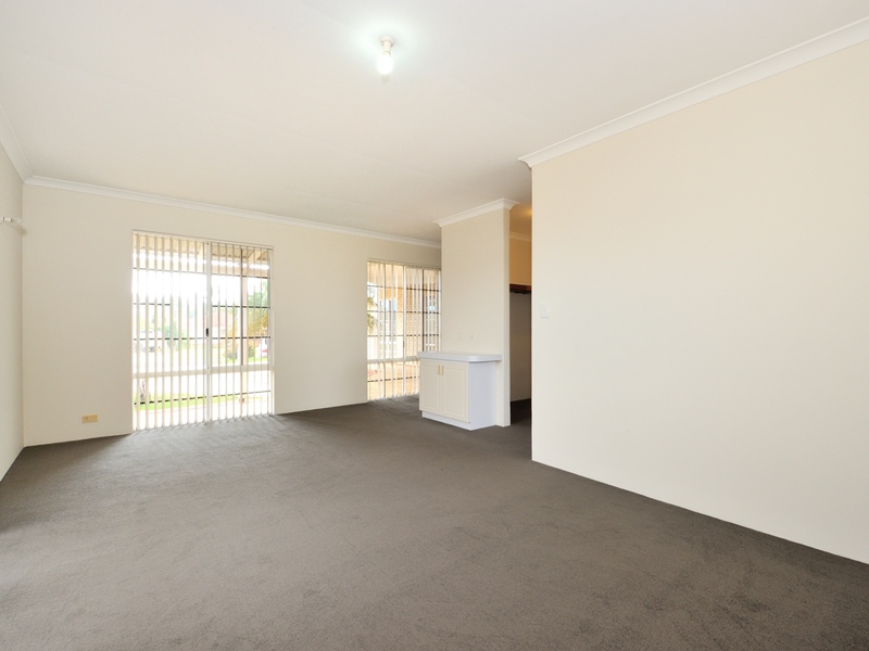 6 Templetonia Promenade, HALLS HEAD, WA 6210 AUS