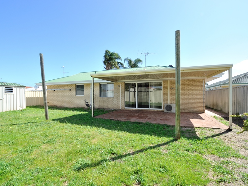 6 Templetonia Promenade, HALLS HEAD, WA 6210 AUS