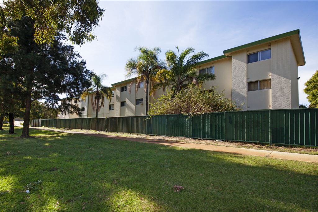 8/13 Milton Place, ORELIA, WA 6167 AUS