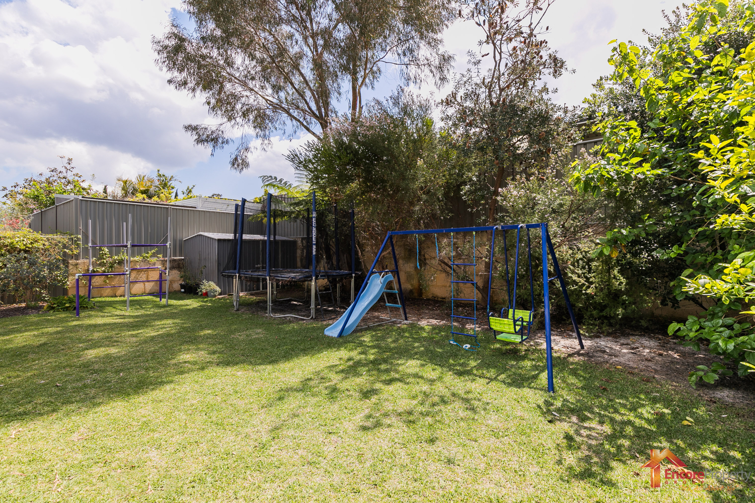 11 Kirkby Circuit, WELLARD, WA 6170 AUS