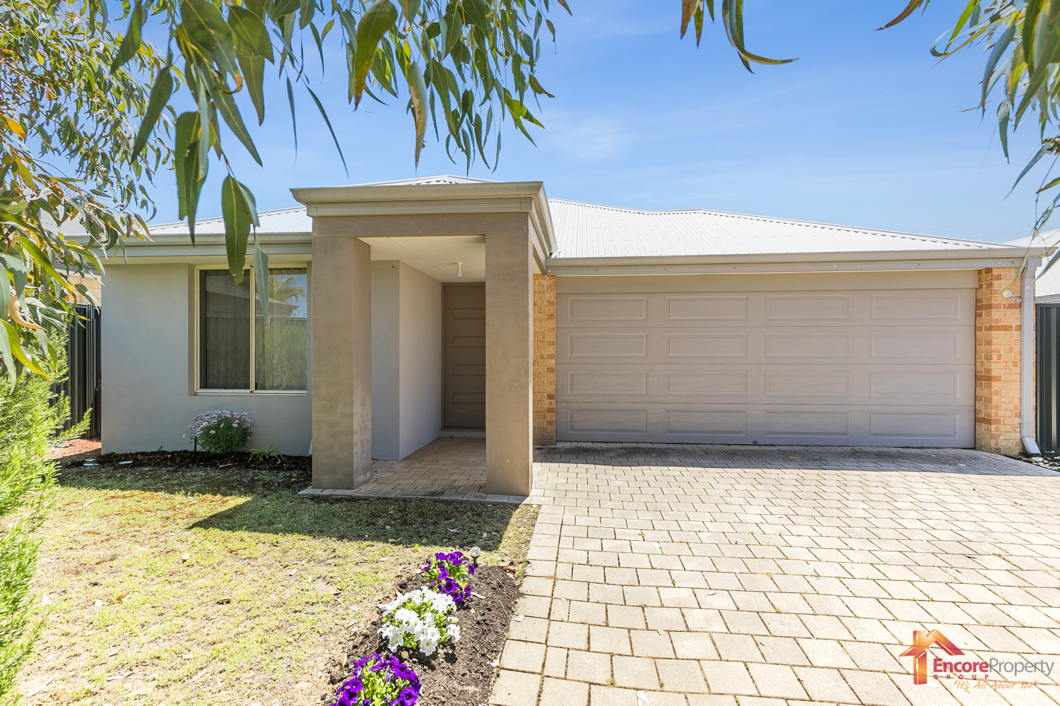 8 Solstice Bend, WELLARD, WA 6170 AUS