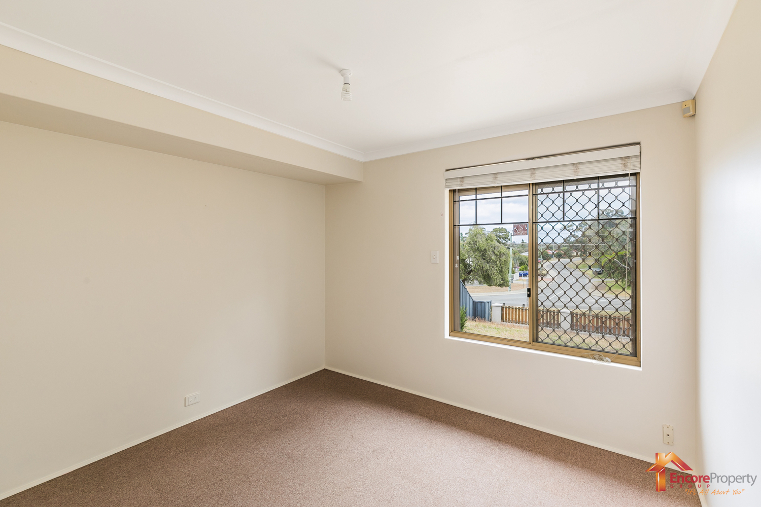 12 Parkway Gardens, PARMELIA, WA 6167 AUS