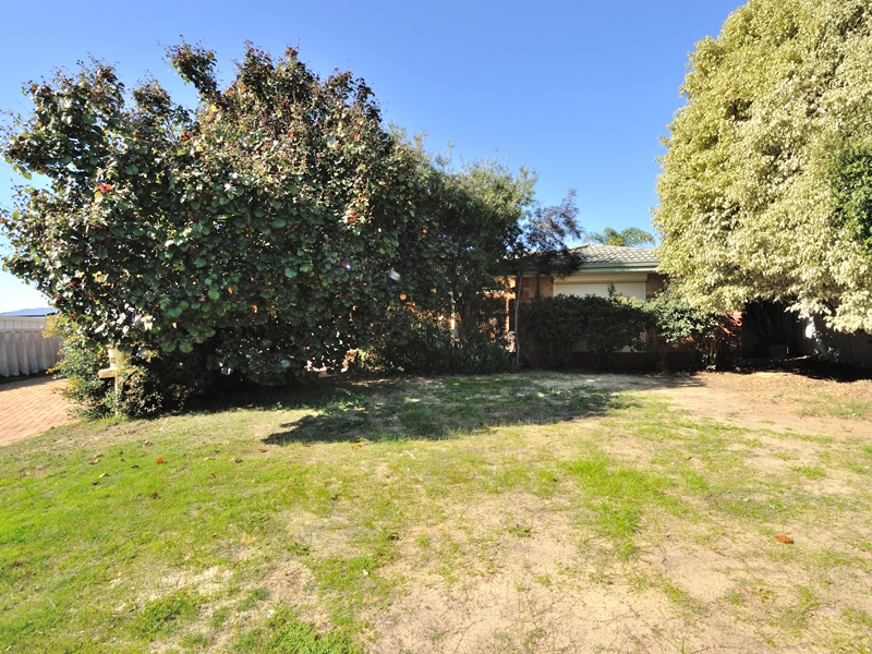 28 Bilya Gardens, LEDA, WA 6170 AUS