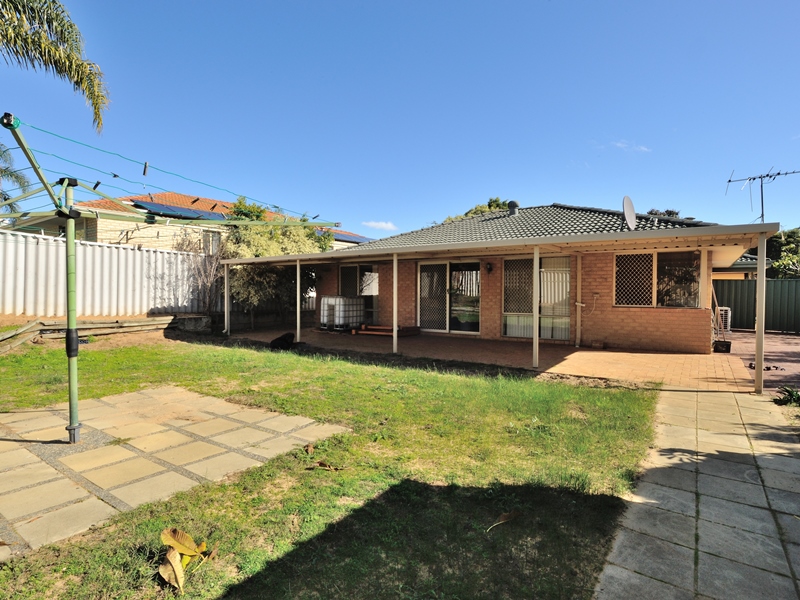 28 Bilya Gardens, LEDA, WA 6170 AUS