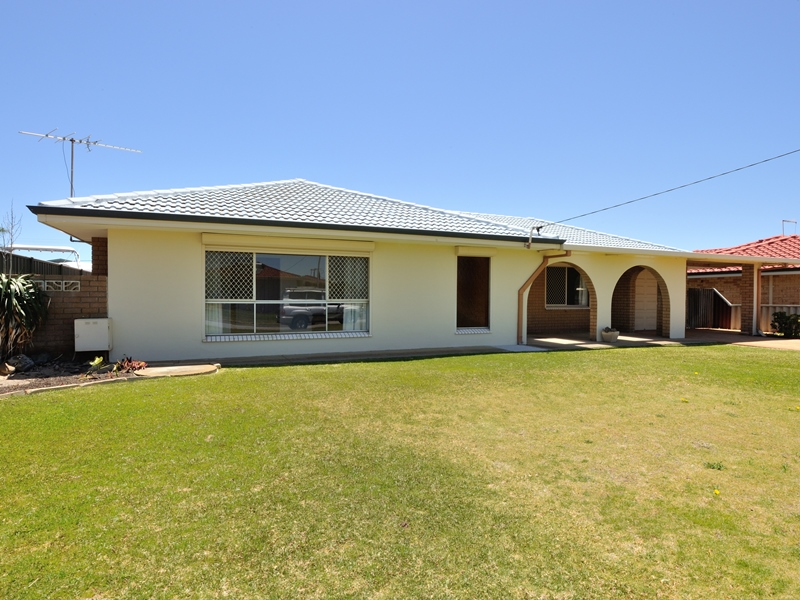 10 Laguna Street, SAFETY BAY, WA 6169 AUS