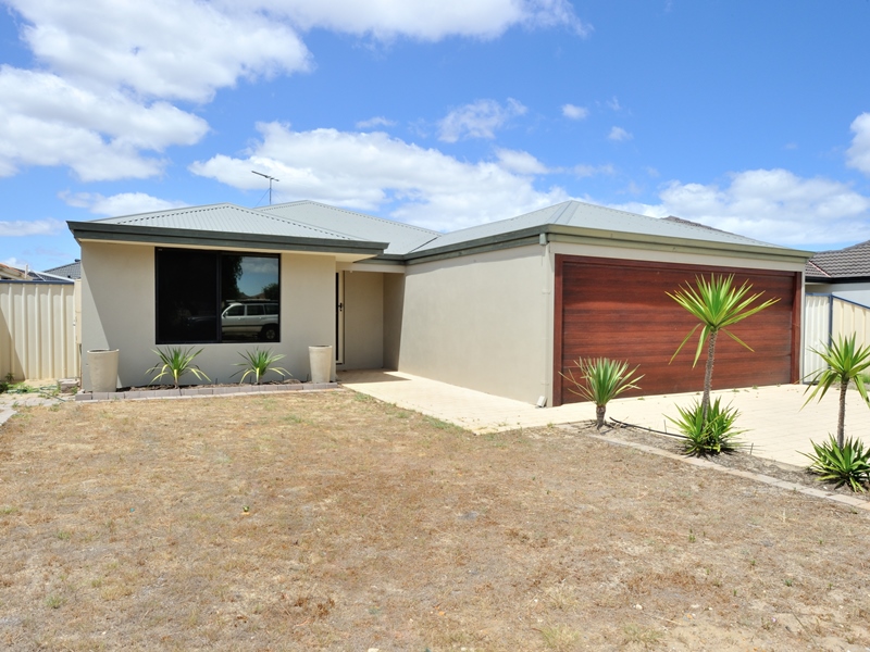 12 Leeuwin Chase, BERTRAM, WA 6167 AUS