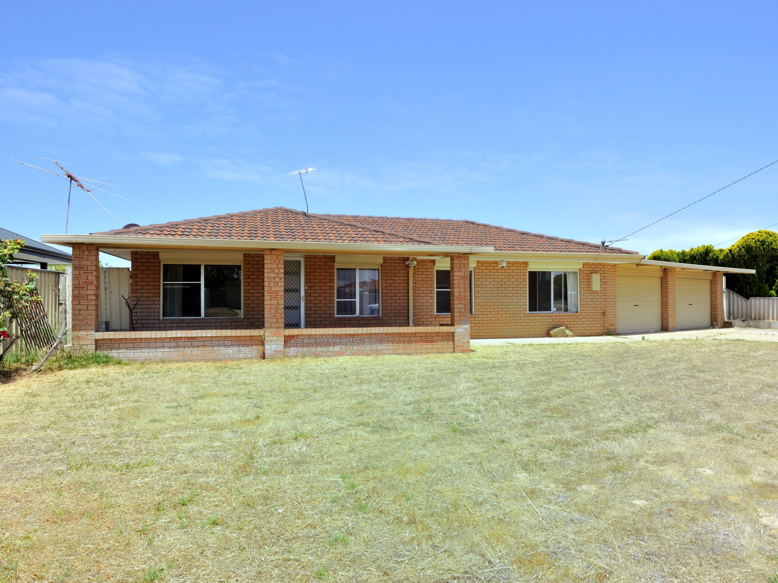 14 Fortescue Road, COOLOONGUP, WA 6168 AUS