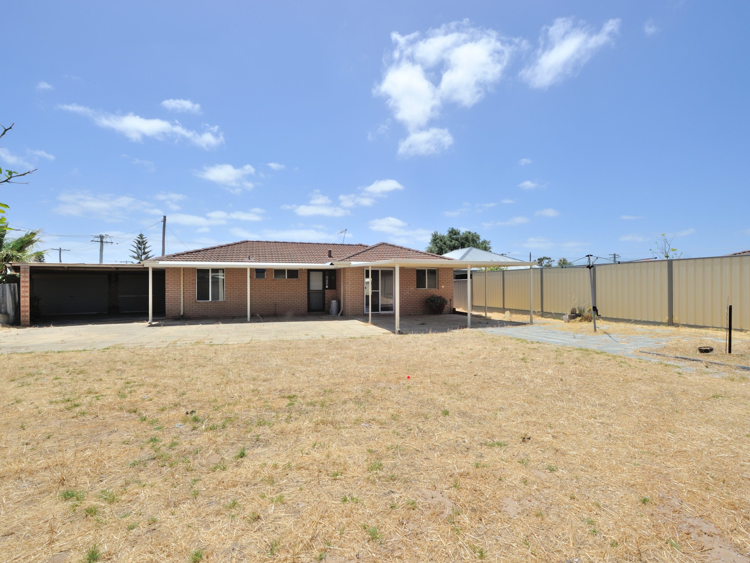 14 Fortescue Road, COOLOONGUP, WA 6168 AUS