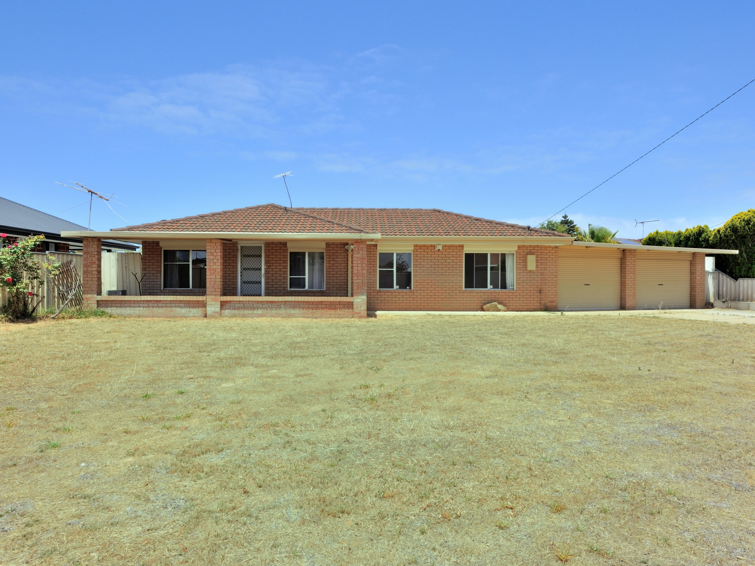 14 Fortescue Road, COOLOONGUP, WA 6168 AUS