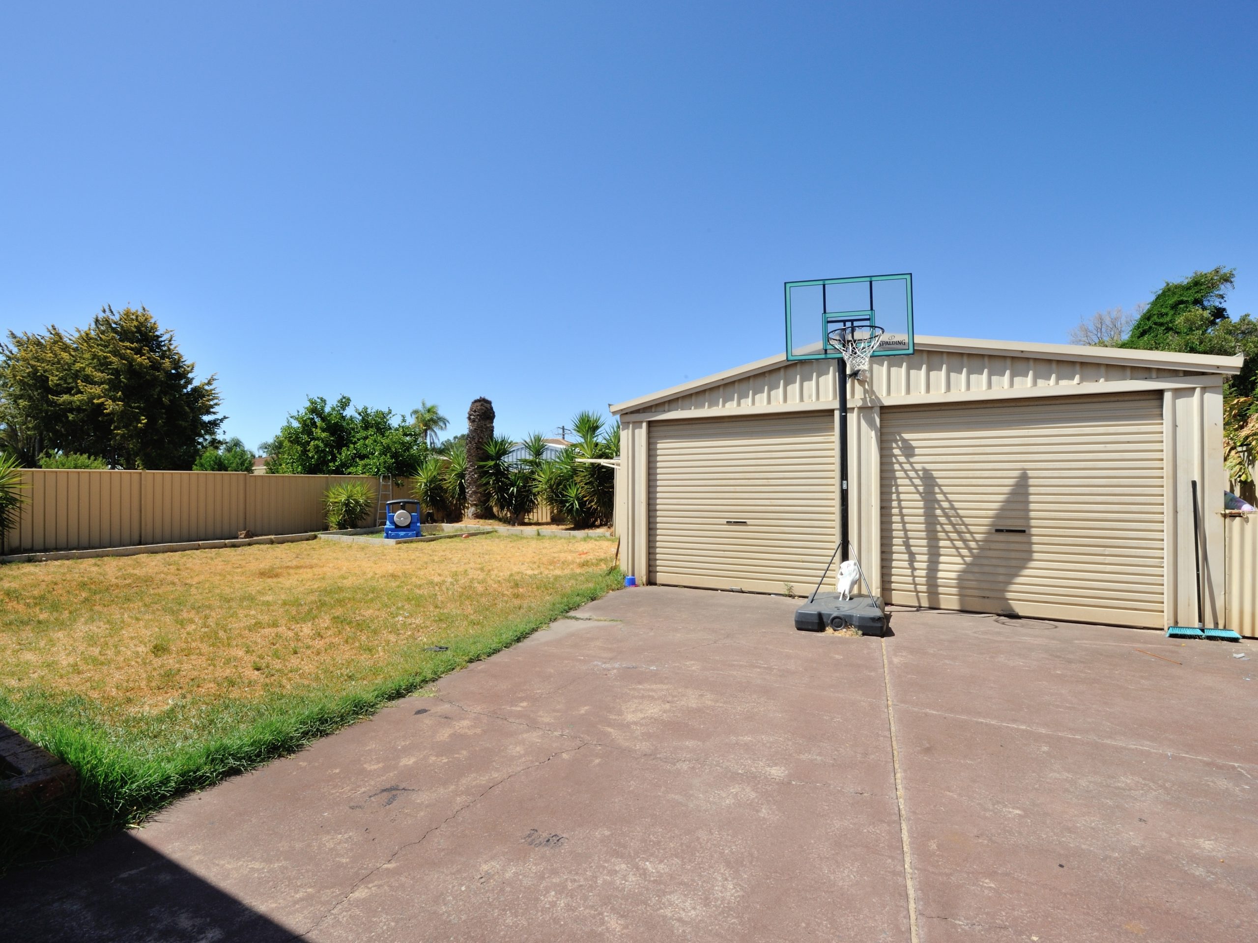 128 Alcock Street, MADDINGTON, WA 6109 AUS