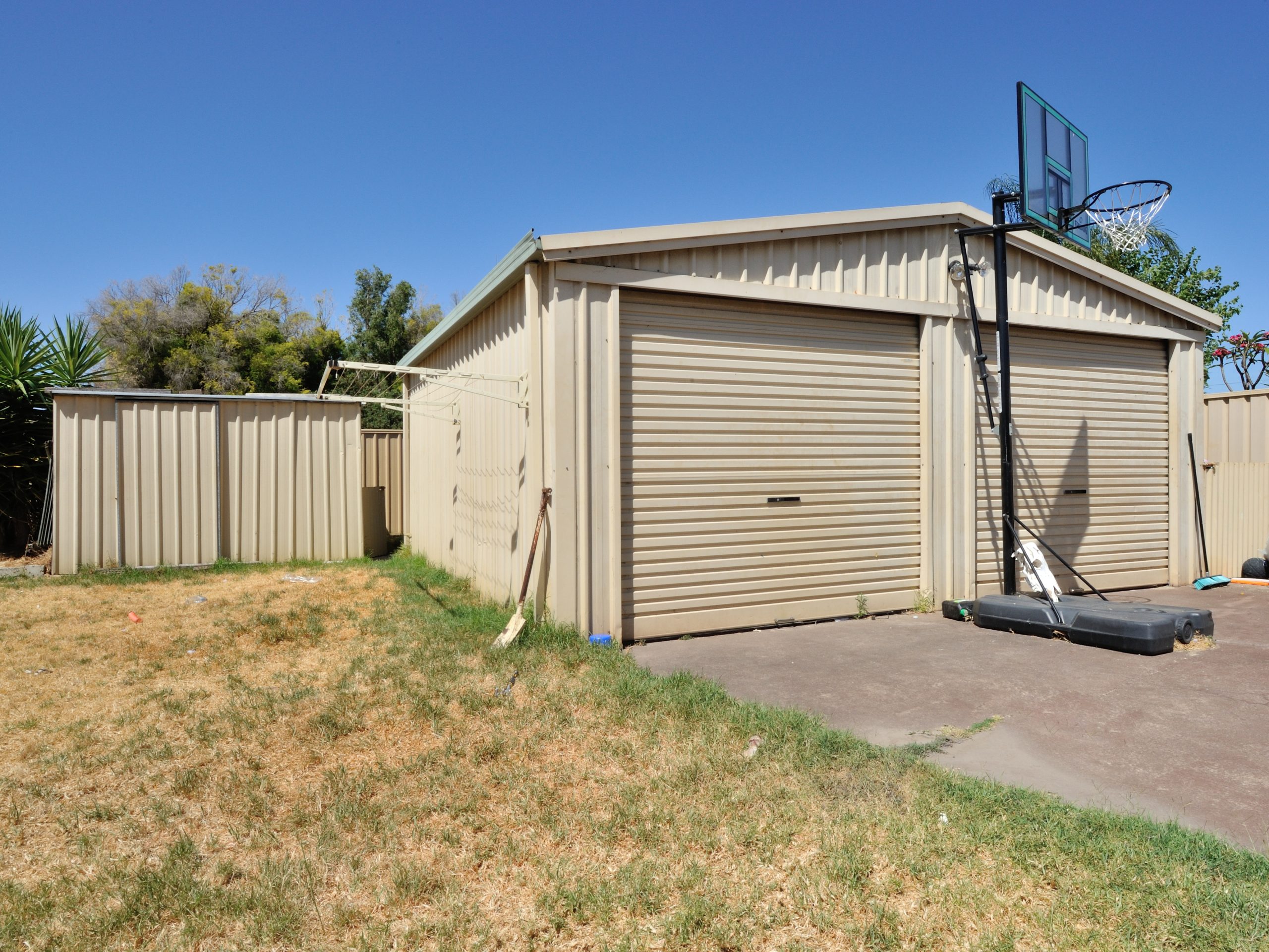 128 Alcock Street, MADDINGTON, WA 6109 AUS