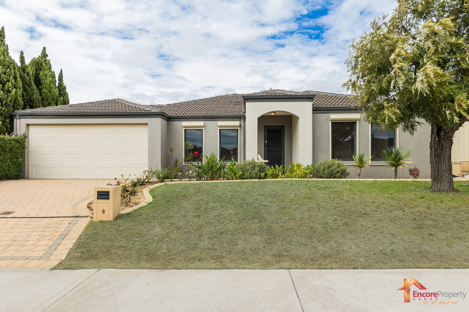 9 Dunster Way, ORELIA, WA 6167 AUS