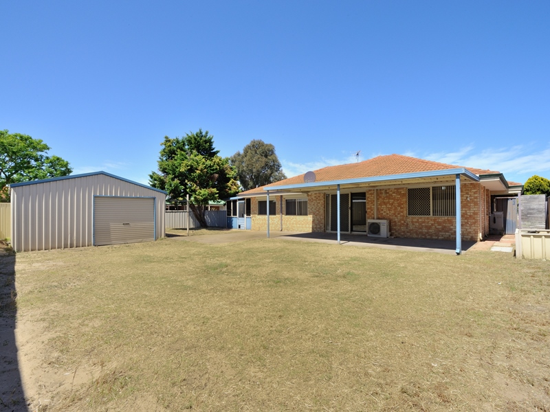 8 Sarah Ann Crescent, WARNBRO, WA 6169 AUS