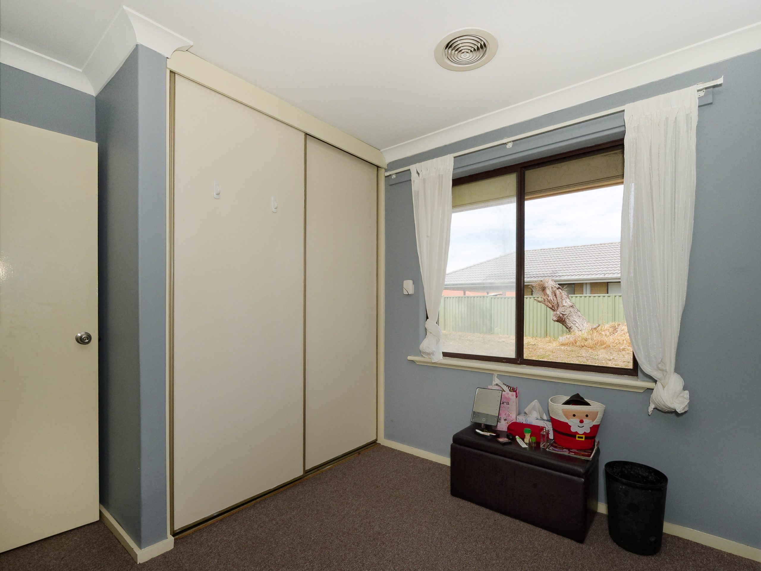 16 Campbell Way, ROCKINGHAM, WA 6168 AUS