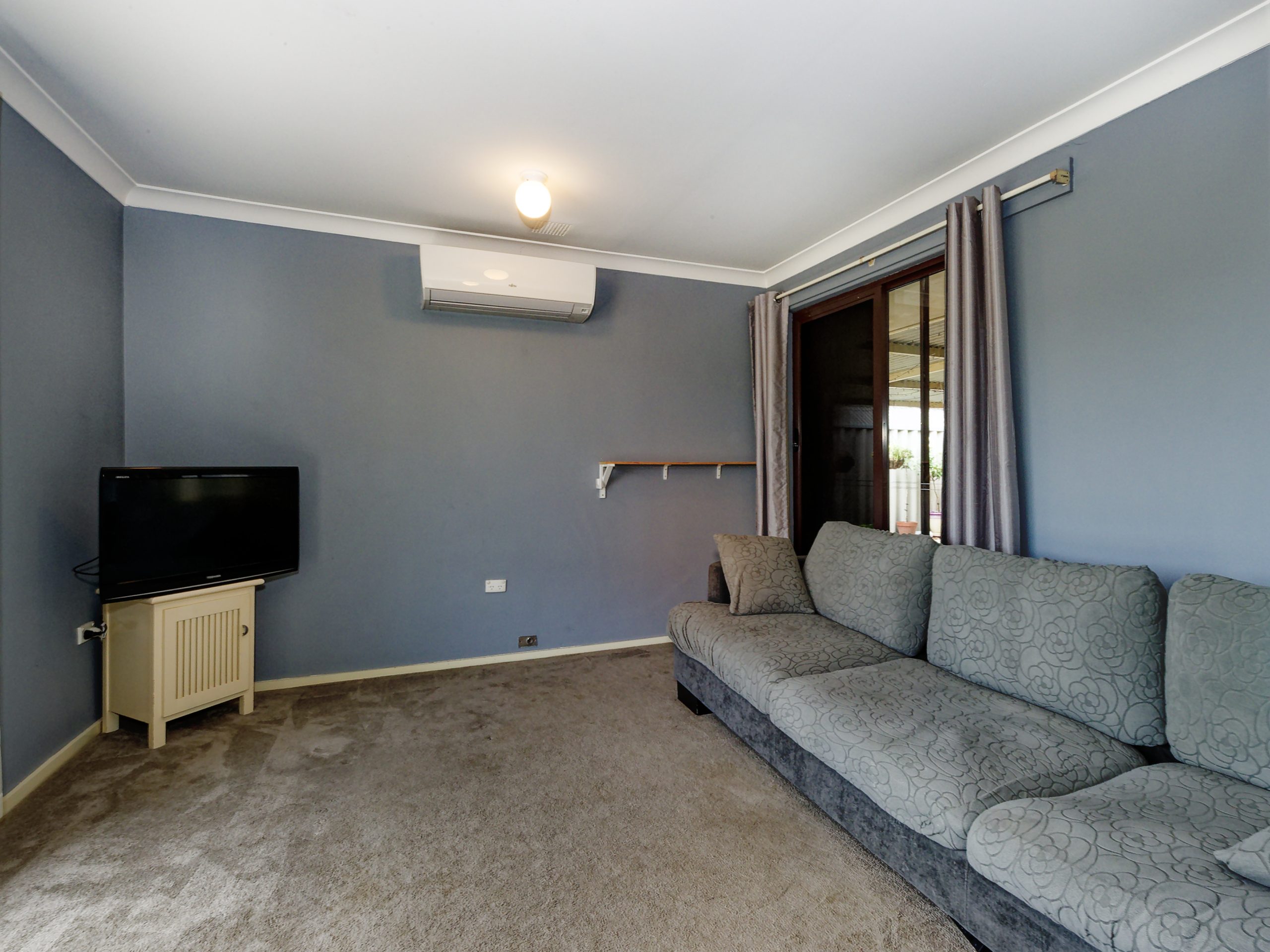 16 Campbell Way, ROCKINGHAM, WA 6168 AUS